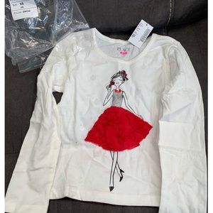 Children’s Place size 4. Never worn.